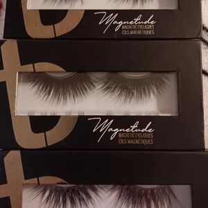 Tori Bell magnetic lashes